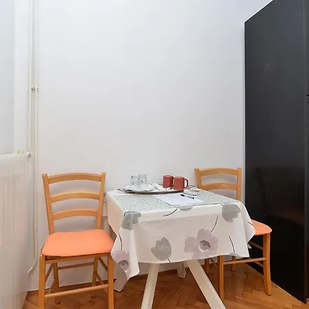 Veli Vrh 2208 Gasthof 3*