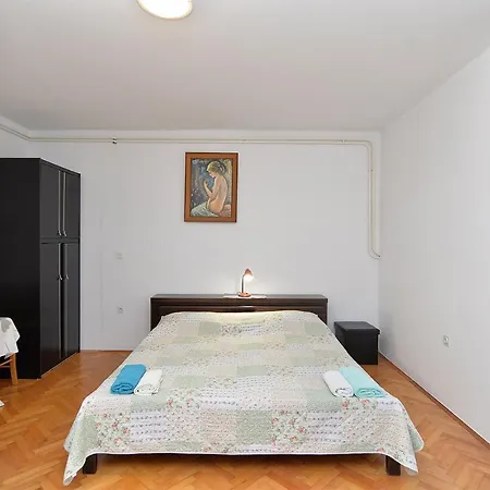 Veli Vrh 2208