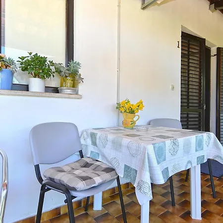 Gostinjska kuća Veli Vrh 2208 Pula