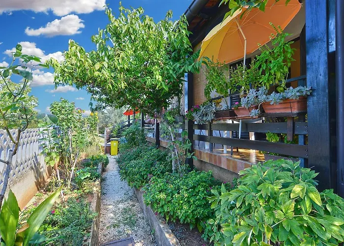 Gostinjska kuća Veli Vrh 2208 3*