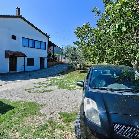Veli Vrh 2208 *